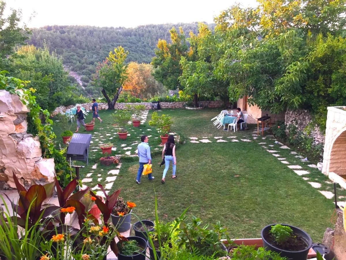 El Achkar Guesthouse Beit ed-Dine Ngoại thất bức ảnh