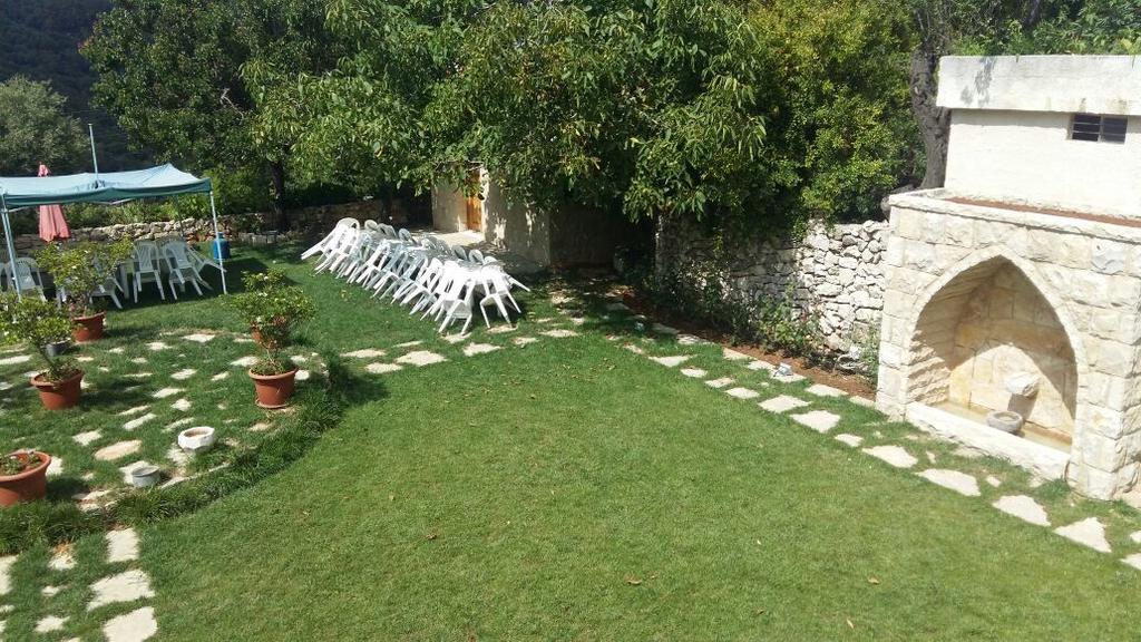 El Achkar Guesthouse Beit ed-Dine Ngoại thất bức ảnh